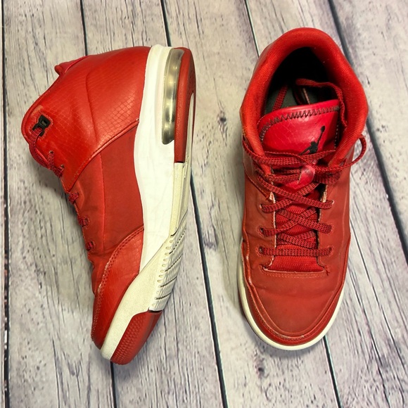 Jordan Flight Origin 3. Size 5.5Y
Gym Red/Black-White-Black - Picture 6 of 16